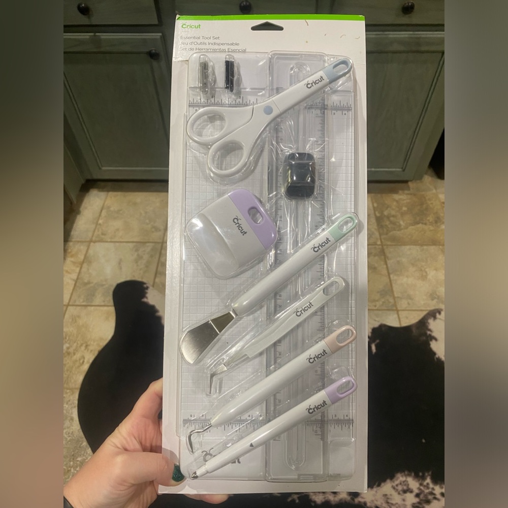 Cricut Essential Tool Set